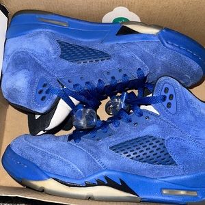 2017 Air Jordan 5 Retro 'Blue Suede'